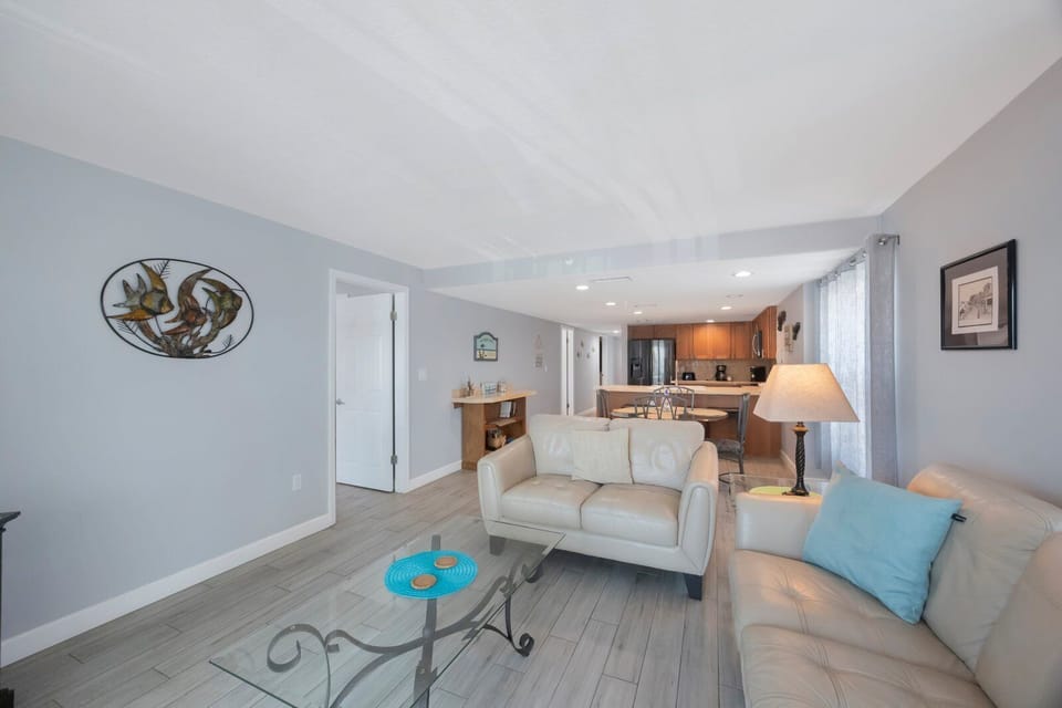 Living Room 1-4