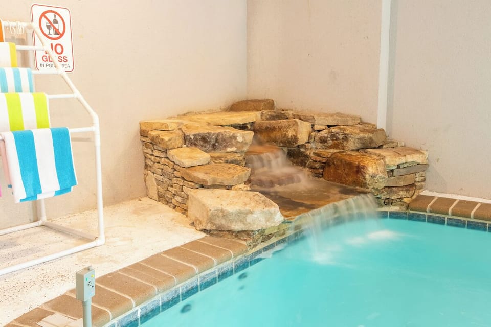 Autumn Bear's private heated indoor pool