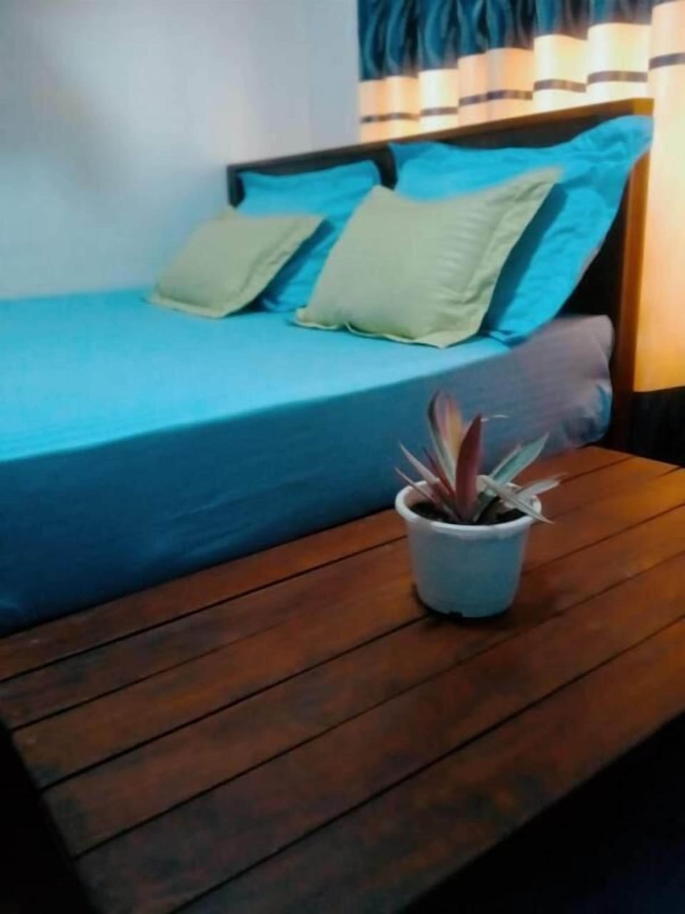 Basic Double Room, Balcony, Lake View | Desk