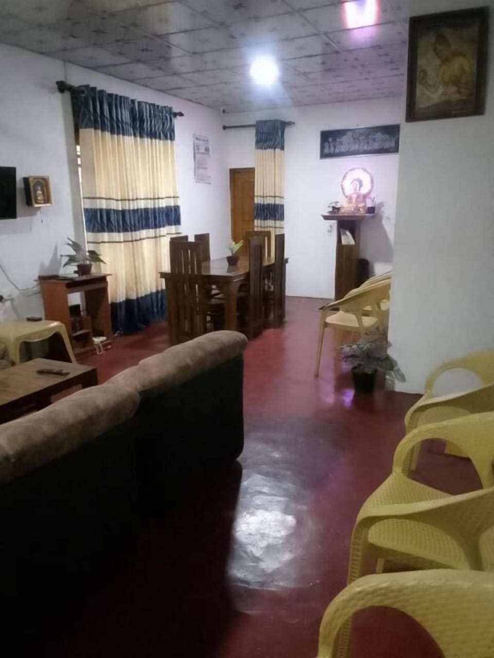 Basic Double Room, Balcony, Lake View | Living area