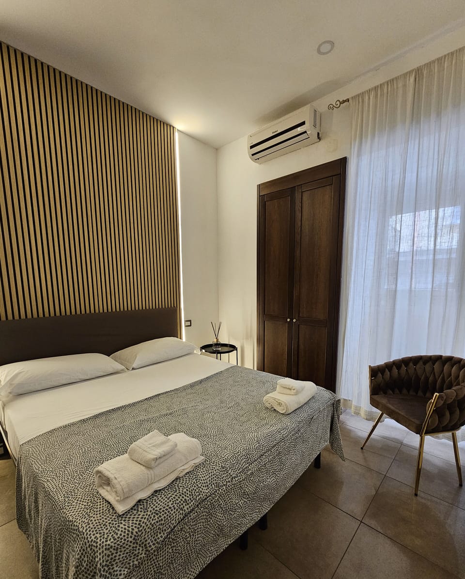 Frette Italian sheets, Select Comfort beds, desk, free WiFi