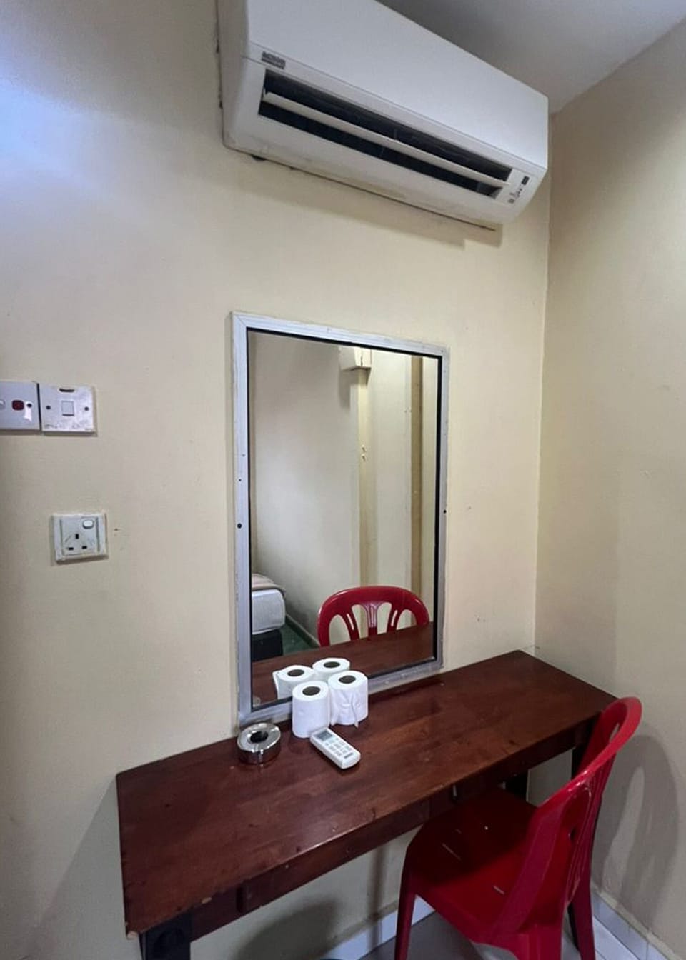 Quadruple Room | In-room dining