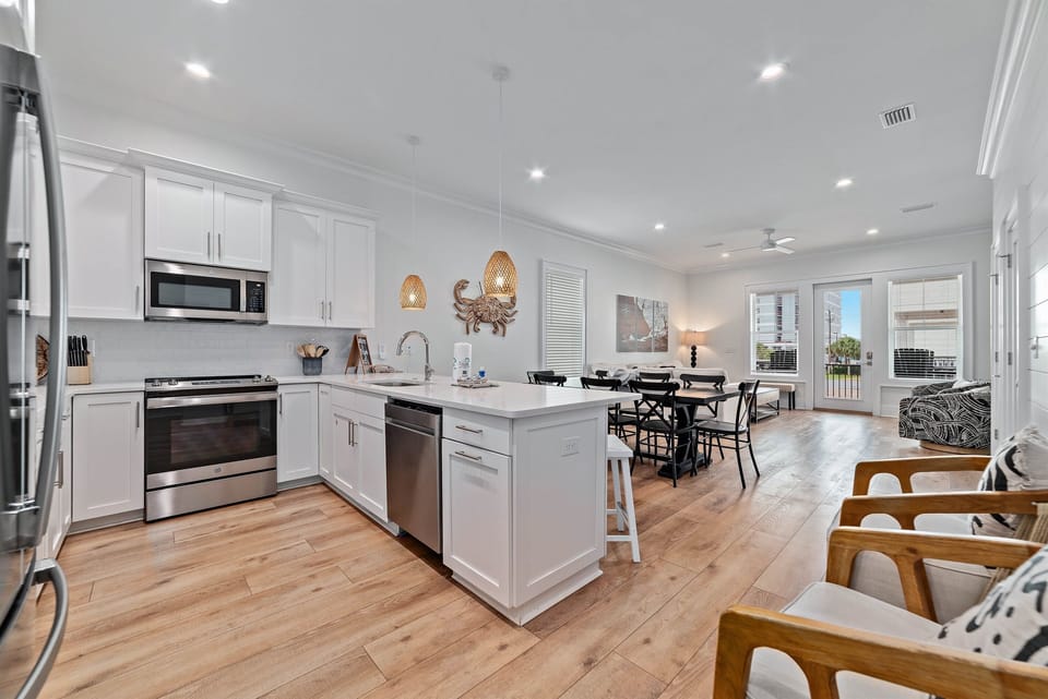 Large Chef's Kitchen
