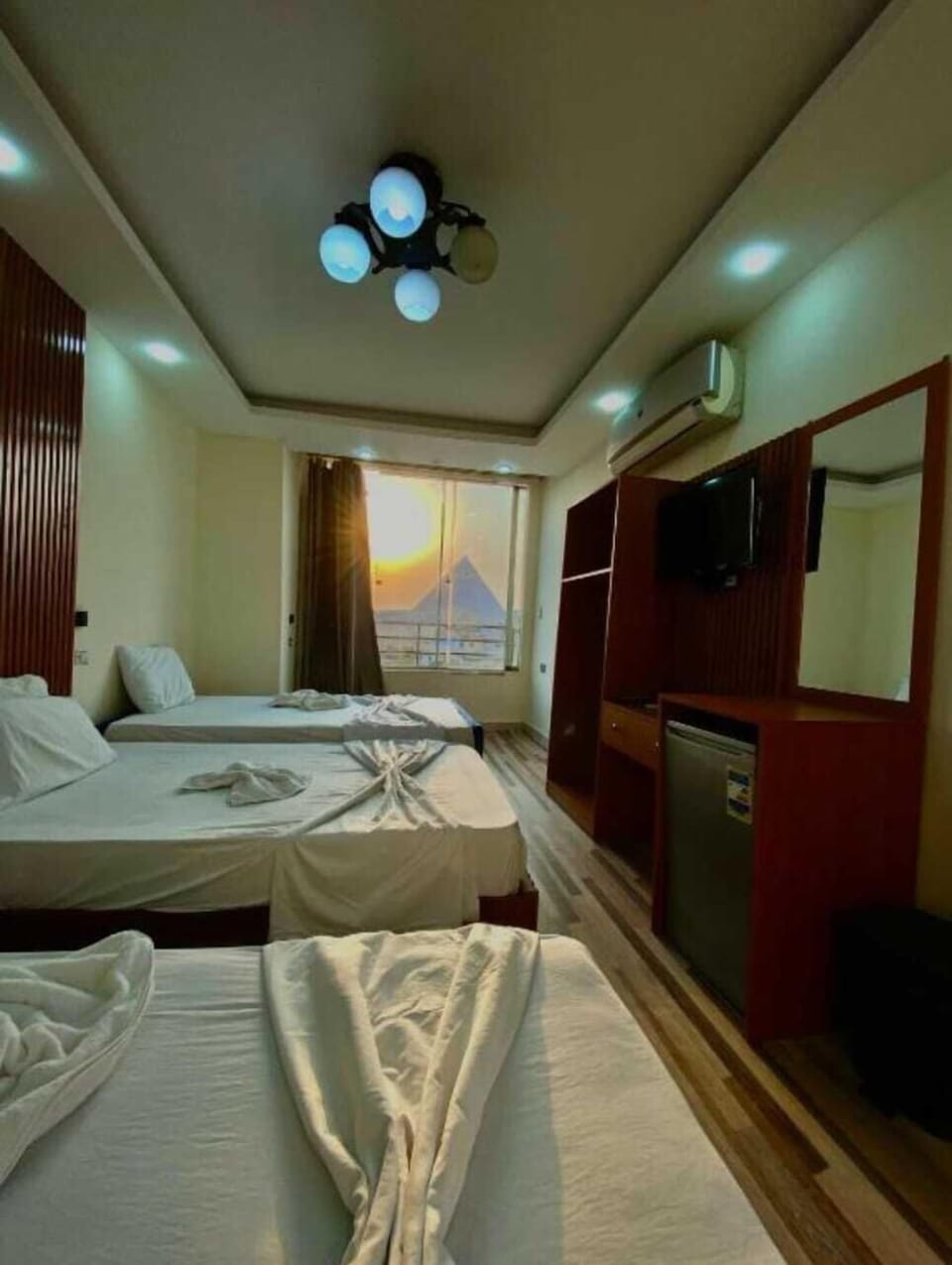 Superior Double or Twin Room, Mountain View | Desk, soundproofing, free WiFi