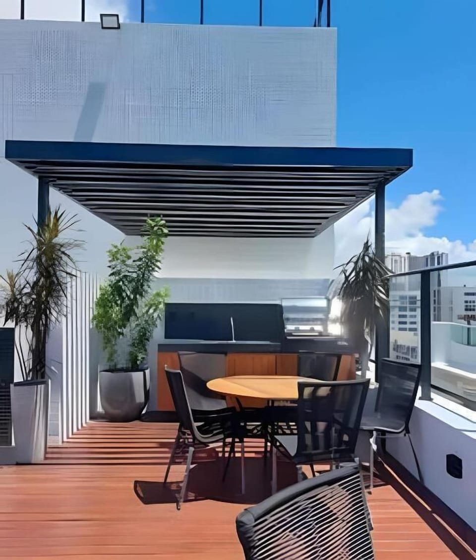 Apartment | Outdoor dining