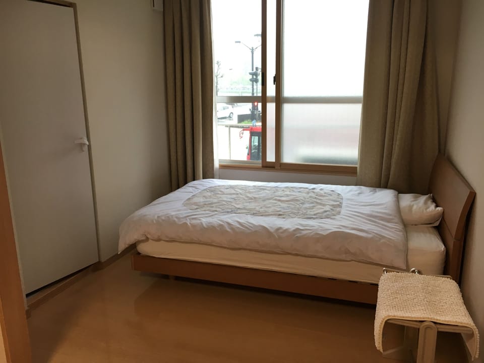 Twin Room, Non Smoking, Shared Bathroom | Free WiFi