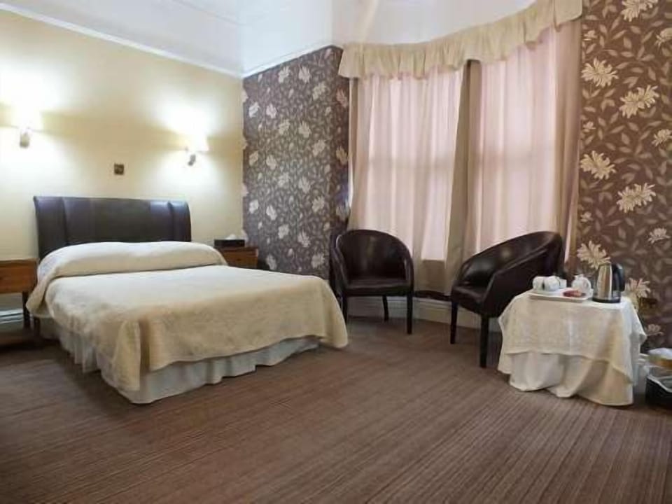 Superior Double Room, 1 Double Bed | 1 bedroom, desk, iron/ironing board (on request), WiFi (free)