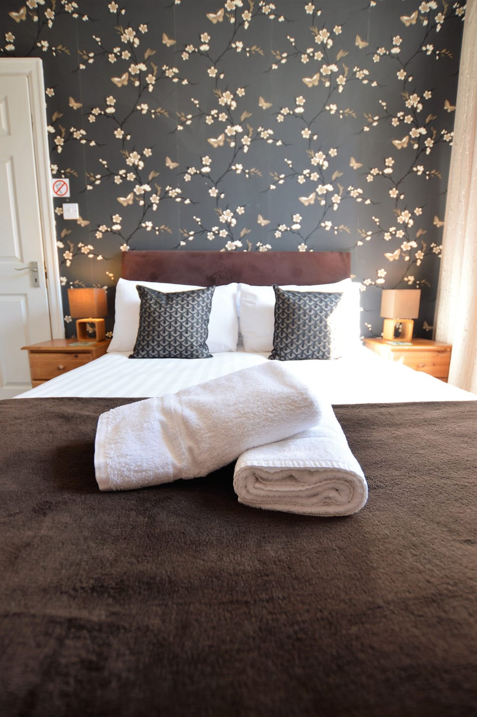 Basic Double Room | Free WiFi, bed sheets