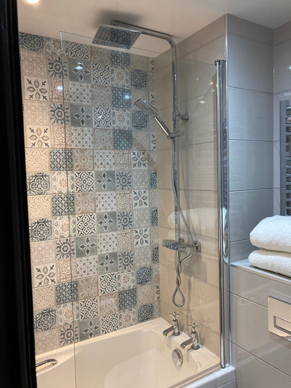 Double Room (Four Poster (5)) | Bathroom | Free toiletries, hair dryer, towels