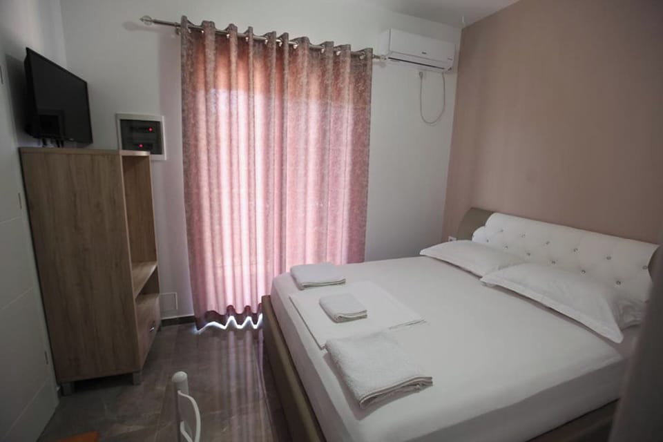 Iron/ironing board