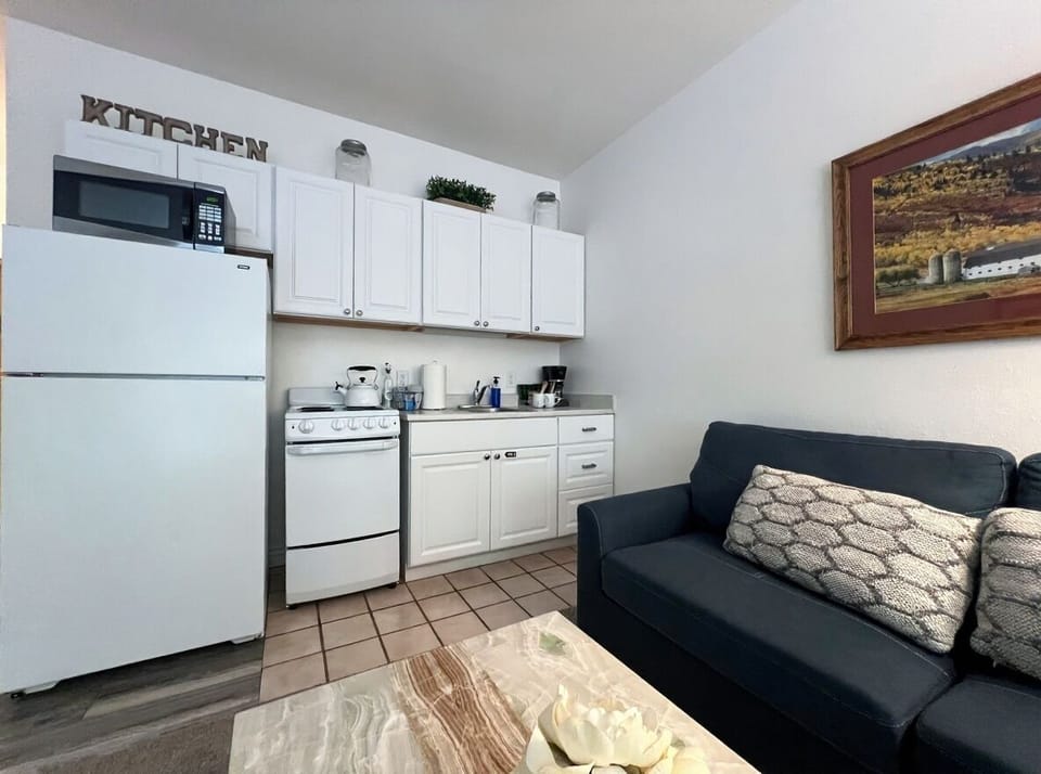 Enjoy the convenience of a fully equipped kitchen with everything you need for home-cooked meals during your stay.