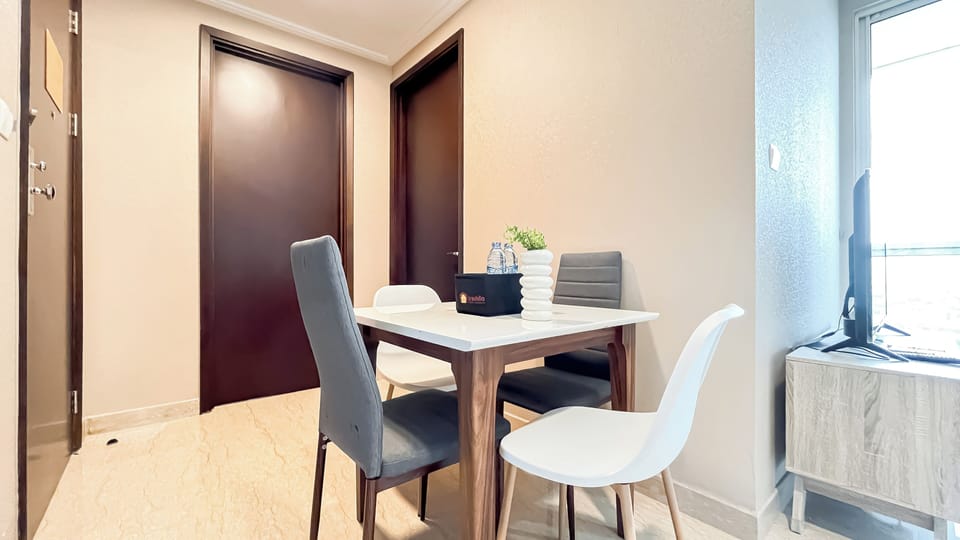 Standard Apartment | In-room dining
