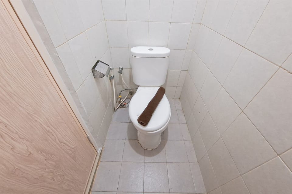 Basic Studio Apartment Near Krl Station At Poris 88 Apartment in Indonesia