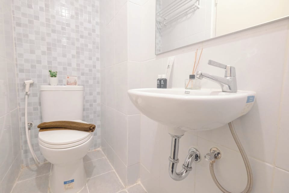 Standard Apartment | Bathroom
