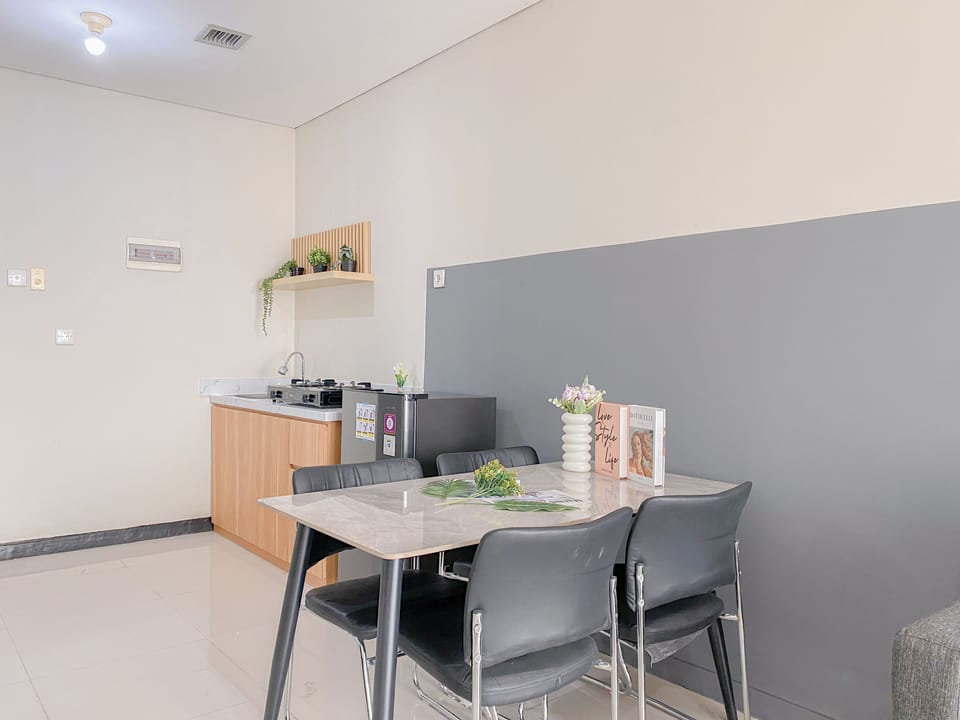 Standard Apartment | In-room dining