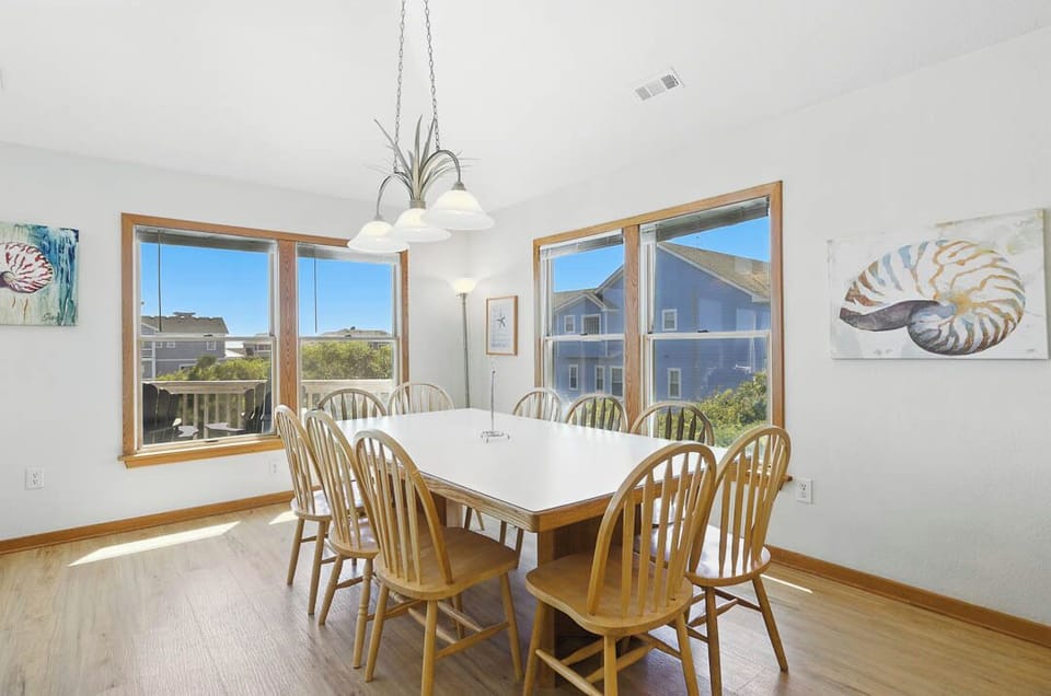 Top-Level Dining Room with Table (seats 10)