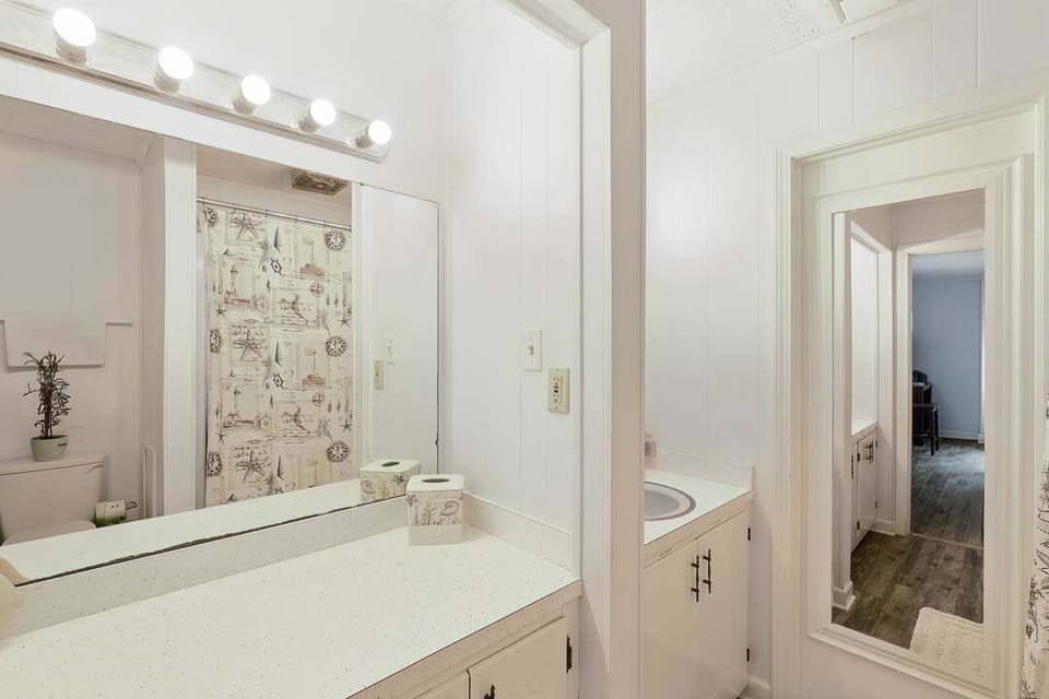 Top-Level King Master Bathroom