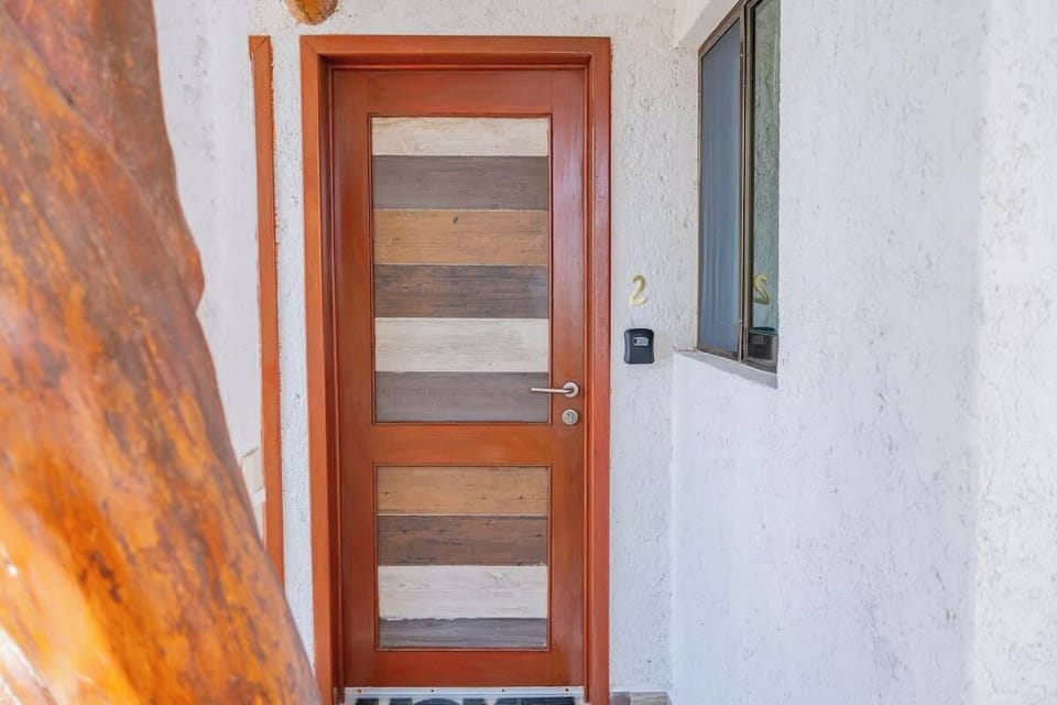Private entrance to the studio