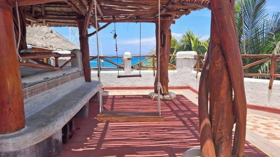Shared rooftop terrace with sea views (communal)