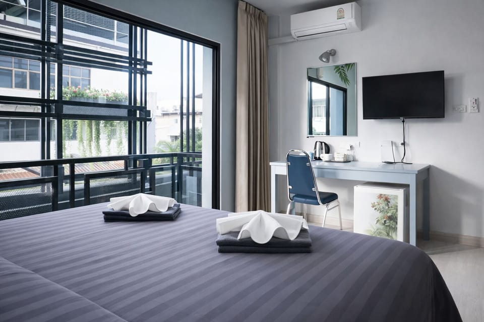 Deluxe Double Room, Non Smoking, Tower | Desk, WiFi (free)