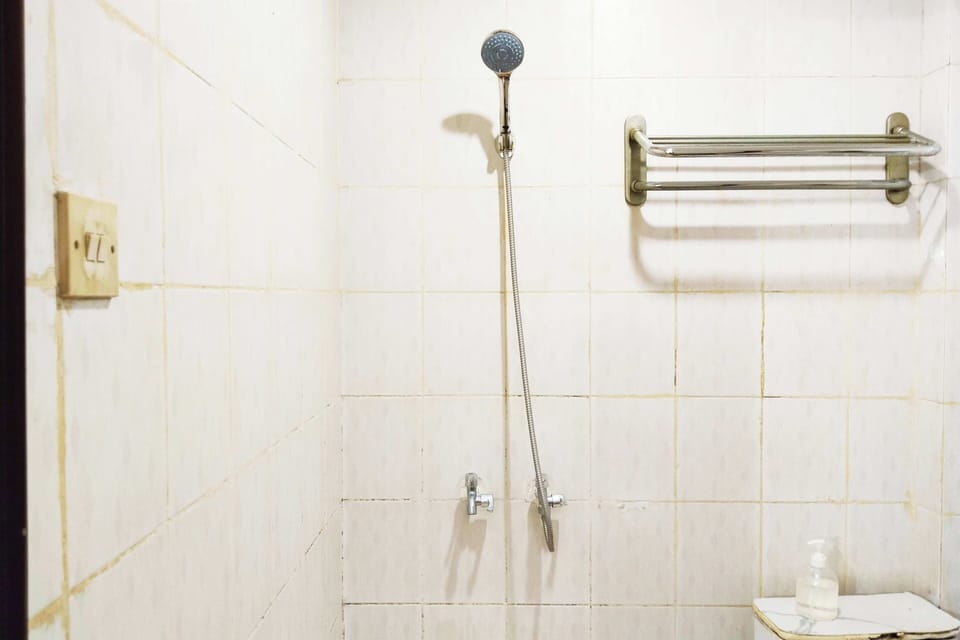 Standard Double Room | Bathroom