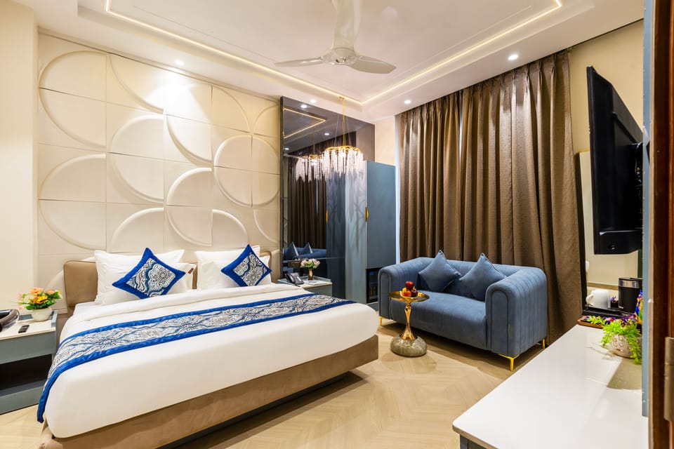 Executive Studio, City View | In-room safe, iron/ironing board, free WiFi