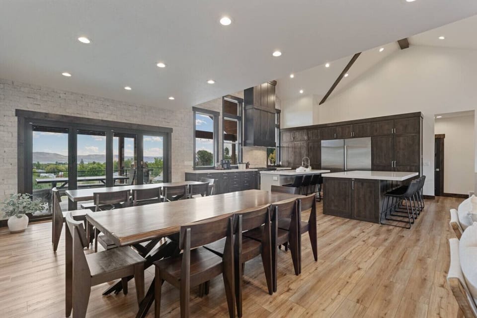 Dining Area (2 Dining Tables)