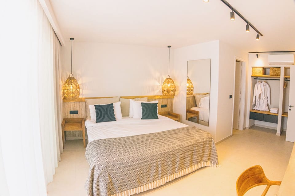 Comfort Double Room, Balcony, Sea View | Egyptian cotton sheets, premium bedding, pillowtop beds, in-room safe