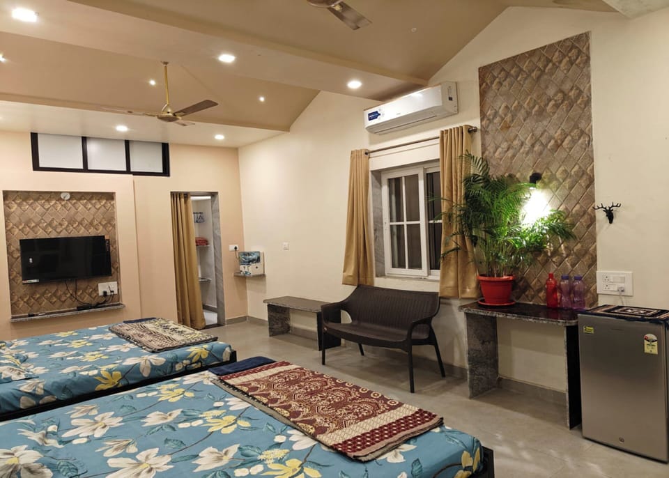 Family Double Room, Garden View | Desk, laptop workspace, free WiFi