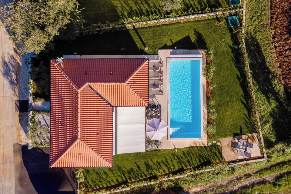 Villa & garden