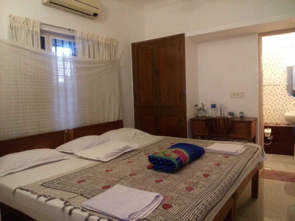 2 bedroom AC private apartment | Premium bedding, pillowtop beds, in-room safe, individually decorated