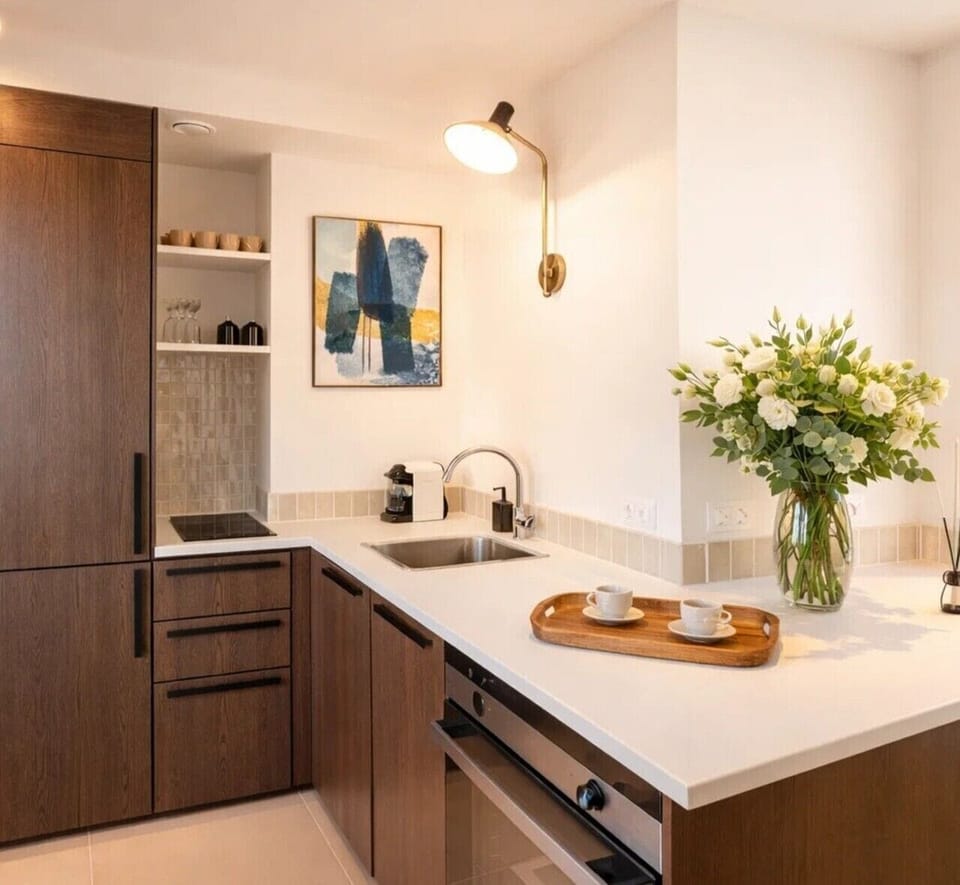 Deluxe Penthouse, City View | Private kitchen | Espresso maker, electric kettle, toaster, freezer