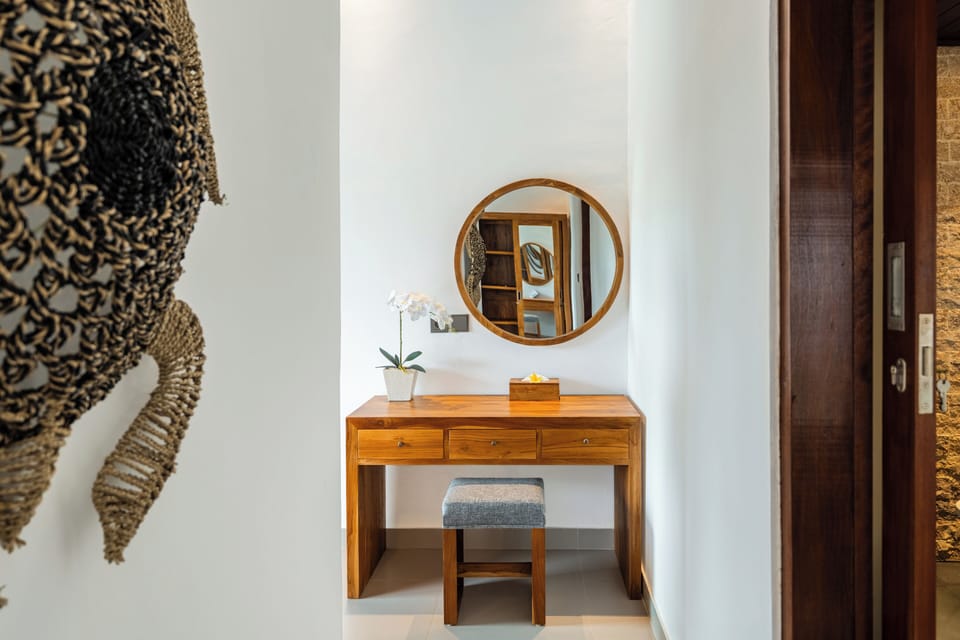 Deluxe Villa, Balcony, Pool View | Bathroom | Separate tub and shower, free toiletries, hair dryer, bathrobes
