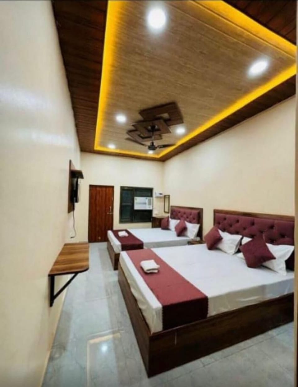 Deluxe Double Room | Free WiFi