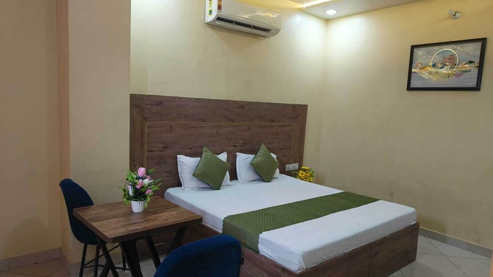 Deluxe Double Room, City View | Free WiFi