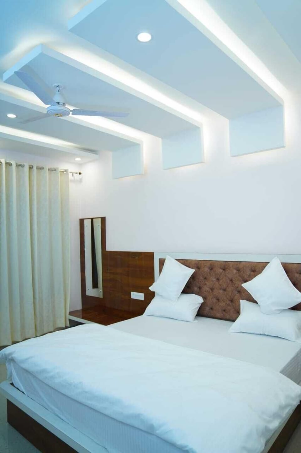 Double Room | Rollaway beds, free WiFi, bed sheets