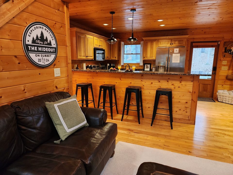 "The cabin was lovely, well maintained and well stocked!" ~ Brandie