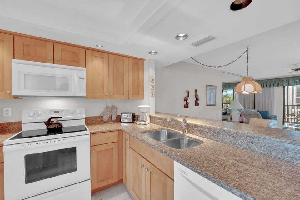 Granite countertops in kitchen 