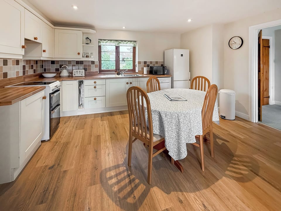 Open plan living space | The Wrens - Holly Farm Holiday Cottage, Stoke St. Gregory, near Taunton