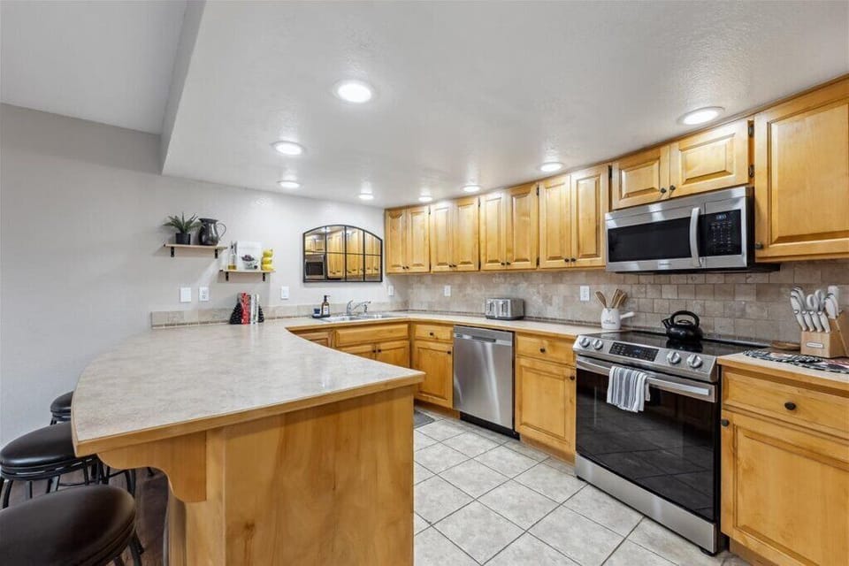 Fully stocked kitchen