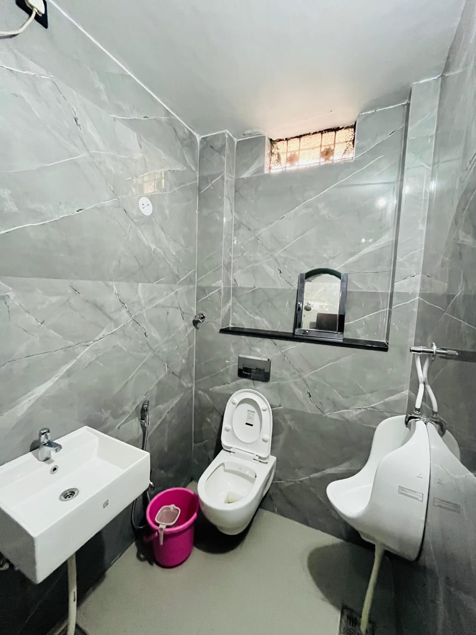 Shower, towels
