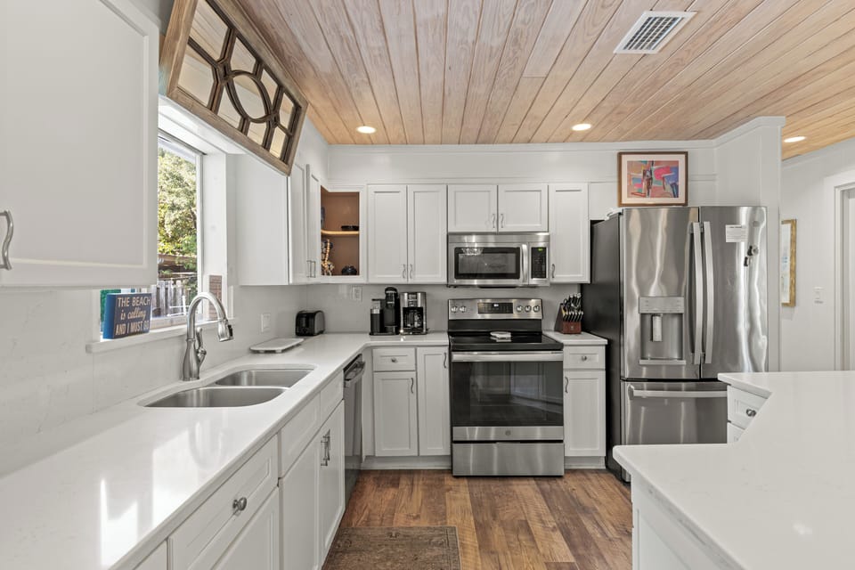 1st Floor Open Concept Kitchen & Dining