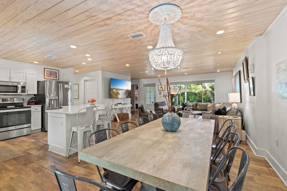 1st Floor Open Concept Kitchen & Dining