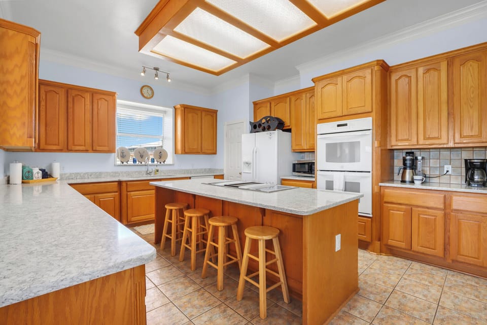Additional seating at the kitchen island