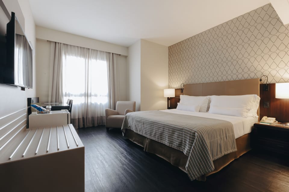 Superior Plus Casal | Hypo-allergenic bedding, minibar, in-room safe, blackout drapes