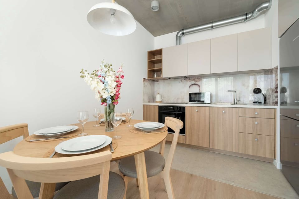 Modern, fully equipped kitchenette.