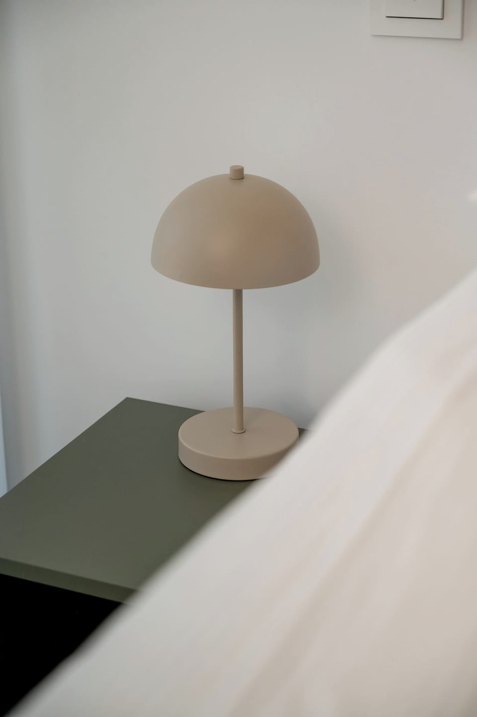 Decorative details in the apartment. 