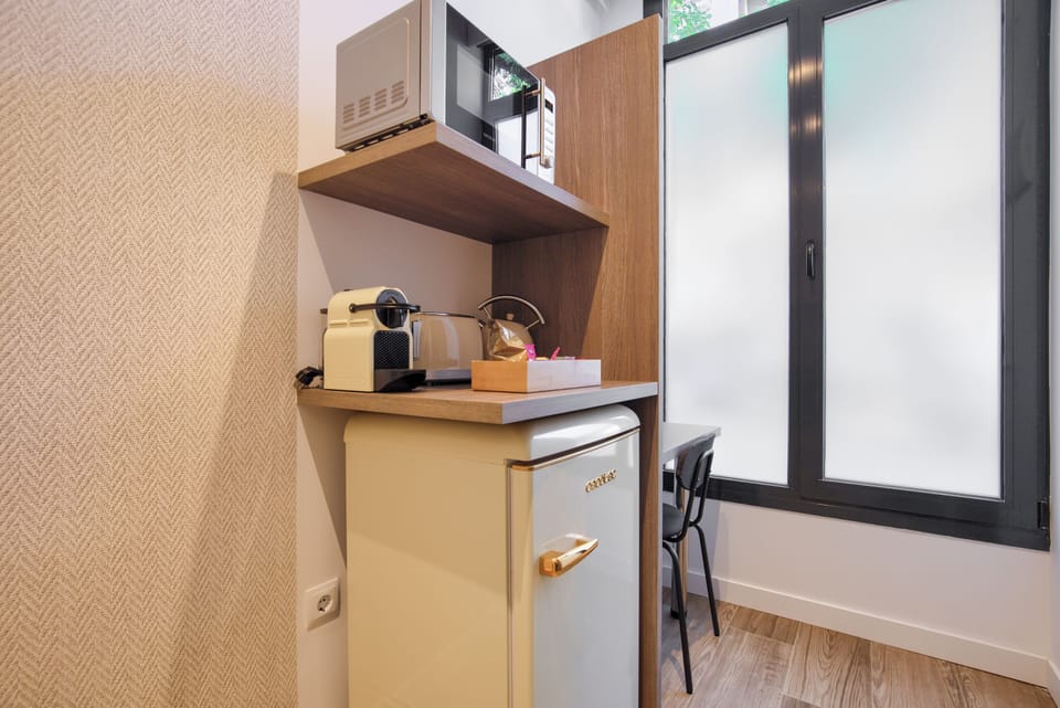 Standard Double Room, Ground Floor | Iron/ironing board, free WiFi