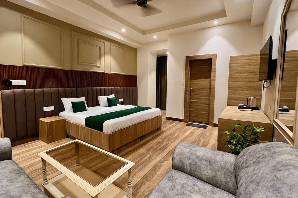 Super Deluxe Room | Egyptian cotton sheets, premium bedding, down comforters, pillowtop beds