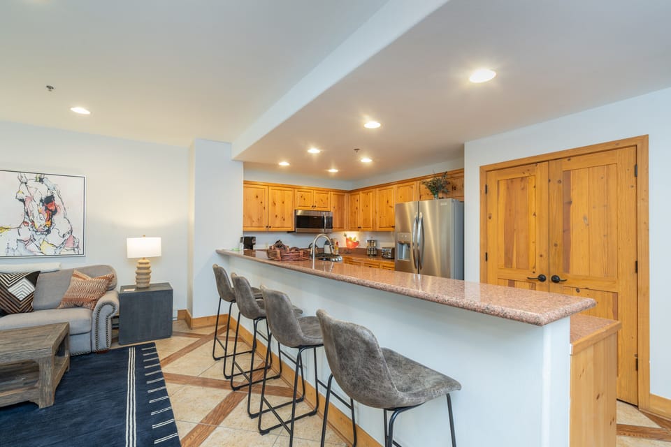 Condo, 1 Bedroom | Interior